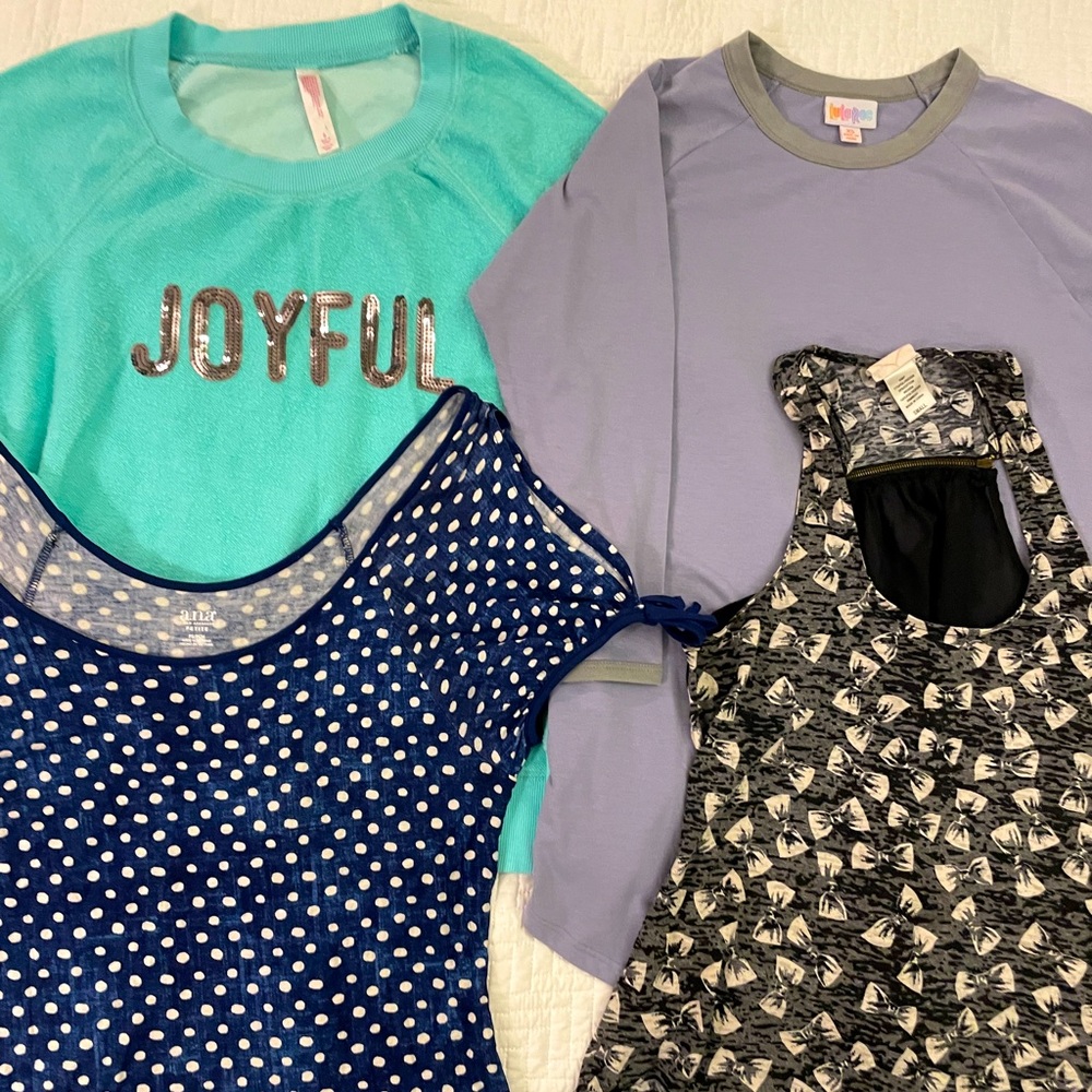 Lot of 4 Juniors Tops size S